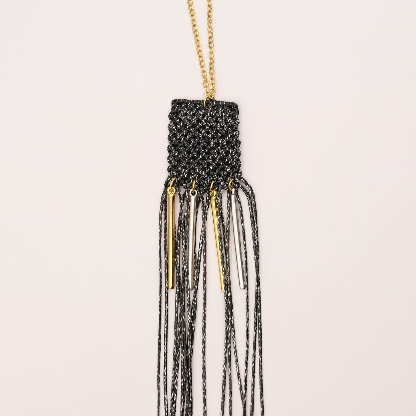 Rod necklace