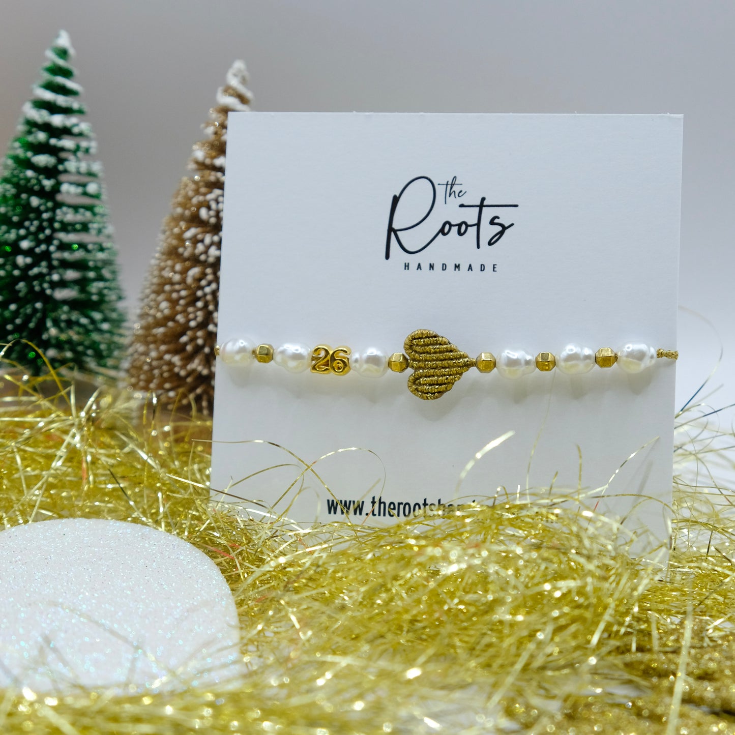 Heart charm bracelet - gold